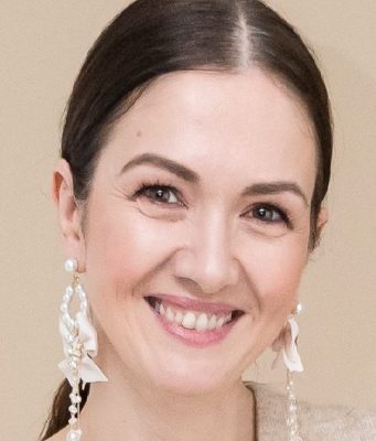 Cristina Andreea Stan (Canal 33): “Iubesc oamenii, pentru ca am invatat sa vad dincolo de aparente”