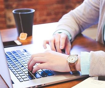 La ce trebuie sa fii atent cand alegi firma de gazduire web