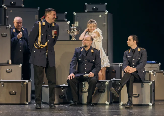 Spectacol de teatru Trei surori de A.P. Cehov, Teatrul de Comedie