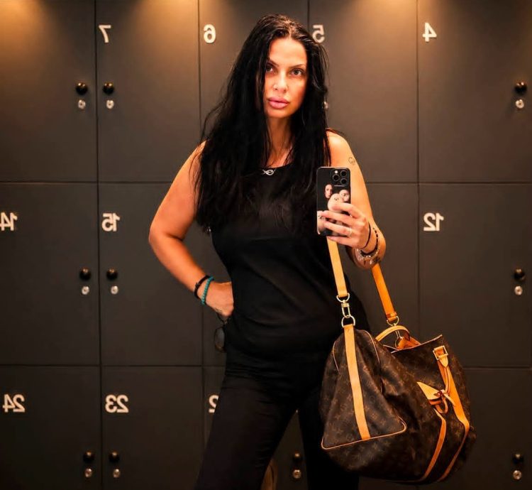 Adele Chirică, un nou inceput dupa ani de sacrificii: “Astazi am hotarat ca merit si eu o ora pentru mine” Adele Chirică, un nou inceput dupa ani de sacrificii: “Astazi am hotarat ca merit si eu o ora pentru mine”