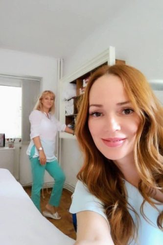 Florentina Fantanaru si sora ei, asistenta medicala